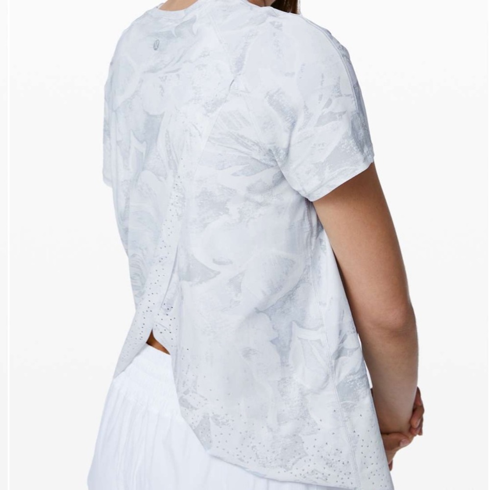 Lululemon quick pace short sleeve